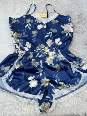 EKOUAER  women’s Pajama sets 2 Piece top/shorts Navy Floral Satin